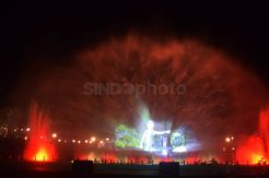 Pertunjukan Legenda Baru Klinthing di Saloka Theme Park