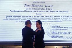 Puan Maharani Dianugerahi Pin Alumni Kehormatan Lemhanas