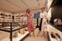 Charles & Keith Luncurkan Koleksi Limited Edition Karya Oamul Lu
