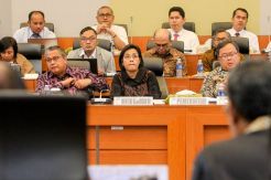 Menkeu, Gubernur BI dan Menteri PPN Raker dengan Badan Anggaran DPR