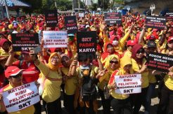 Ribuan Pelinting Desak Pemerintah Lindungi Sigaret Kretek Tangan