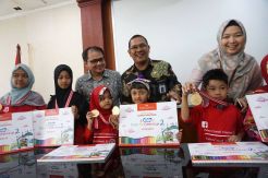 Faber Castell Terbangkan 8 Siswa ke Hongkong