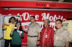 Bank DKI Serahkan Ribuan Kartu Jakarta Mahasiswa Unggul