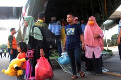 Ratusan Pengungsi Wamena Tiba di Lanud Abdulrachman Saleh Malang