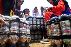 1.083 Siswa SMAN 1 Sukorejo Kendal Ciptakan Rekor Pembuatan Ecobrick