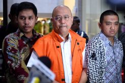 KPK Tahan Wali Kota Medan Tengku Dzulmi Eldin
