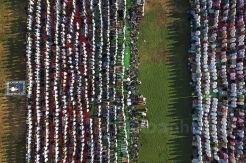 Umat Islam Salat Istisqa di Lombok NTB