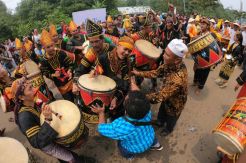 Karnaval Sabak Meriahkan Hari Jadi ke-20 Kabupaten Tanjungjabung Timur