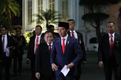 Tiba di Istana, Jokowi Sampaikan Terima Kasih Kepada TNI dan Polri