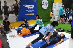Astra Life Gelar Fisioterapi Gratis di Electric Jakarta Marathon 2019