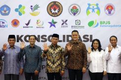Menko PMK Muhadjir Effendy Pimpin Rapat Konsolidasi