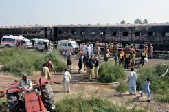 Puluhan Penumpang Tewas dalam Kebakaran Kereta di Pakistan