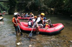 Askrindo Gelar Operasi Bersih Ciliwung