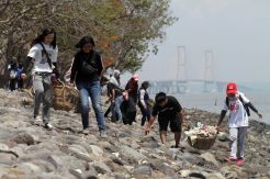 Seasoldier dan Sampoerna Ajak Masyarakat Memilah Sampah