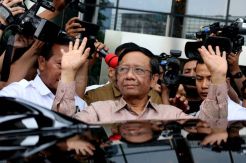 Mahfud MD Serahkan LHKPN ke KPK
