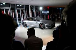 Model Terbaru Jaguar F-Type Ditunjukkan Perdana di Jerman