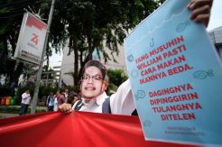 Aliansi Masyarakat untuk Transparansi Demo di DPRD DKI Jakarta