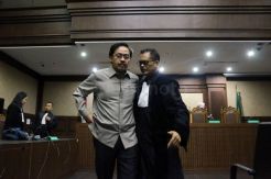 Gubernur Kepri Nonaktif Nurdin Basirun Jalani Sidang Perdana