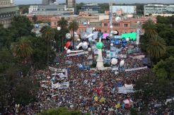 Ribuan Warga Argentina Hadiri Inagurasi Presiden Alberto Fernandez