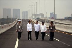 Presiden Jokowi Resmikan Tol Layang Jakarta-Cikampek