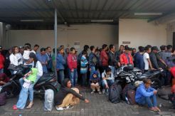 H-3 Perayaan Natal, Terminal Lebak Bulus Dipadati Pemudik
