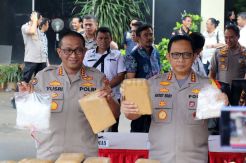 Ungkap Kejahatan Narkotika, Polda Metro Jaya Sita 1 Ton Ganja