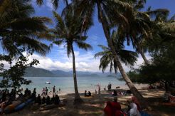 Liburan Seru di Pantai Mutiara Trenggalek