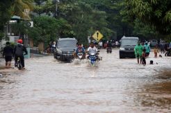 Perumahan Puri Gading Bekasi Terendam Banjir