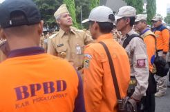 Ganjar Lepas Relawan Jateng Bantu Penanganan Banjir Jakarta dan Jabar