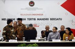 Menko PMK Pimpin Rakor Penanganan Bencana Banjir