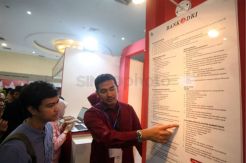 Ratusan Pelamar Kerja Banjiri Stan Bank DKI di Indonesia Career Expo