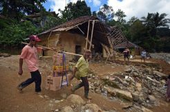 Warga Korban Banjir Lebak Masih Berharap Bantuan
