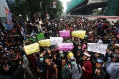 Warga Tanjung Priok Geruduk Kemenkumham