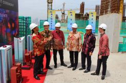 Lippo Karawaci Lakukan Topping Off Holland Village Jakarta