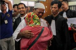 Petani Pembakar Lahan di Rumbai Menangis Usai Divonis Bebas