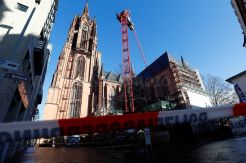 Badai Ciara Hantam dan Rusak Atap Katedral Frankfurt di Jerman