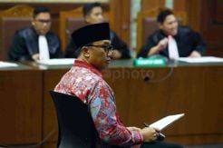 Jalani Sidang Perdana, Imam Nahrawi Didakwa Terima Suap Rp11,5 Miliar