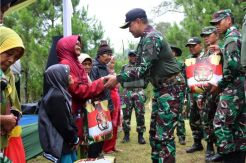 Pudiklatpassus Kopassus Gelar Baksos di Daerah Latihan Lembang