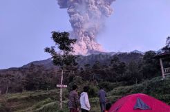 Gunung Merapi Erupsi, Semburkan Abu Vulkanik Setinggi 6.000 Meter
