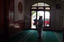 Dewan Masjid Indonesia Gelar Gerakan Semprot Disinfektan 10.000 Masjid