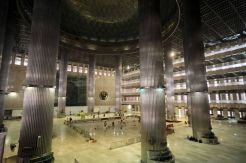 Cegah Penyebaran Corona, Masjid Istiqlal Tiadakan Salat Jumat