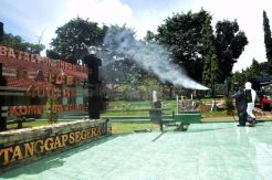 Yonif Raider 400/BR Perangi Corona dengan Sanijed Decontaminasi