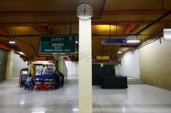 Sepinya Kios di Kawasan Terminal Blok M Akibat Wabah Corona