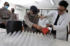 Universitas Udayana Olah Arak Bali Jadi Hand Sanitizer
