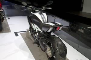 Ducati Diavel carbon