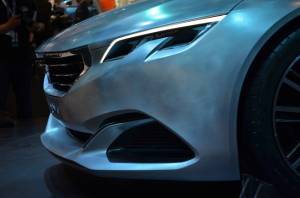 Peugeot exalt front