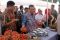 Mentan tinjau harga...