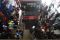 Puluhan penumpang berebut...