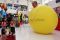 Atraksi manusia balon...