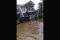 Bermain air banjir di...